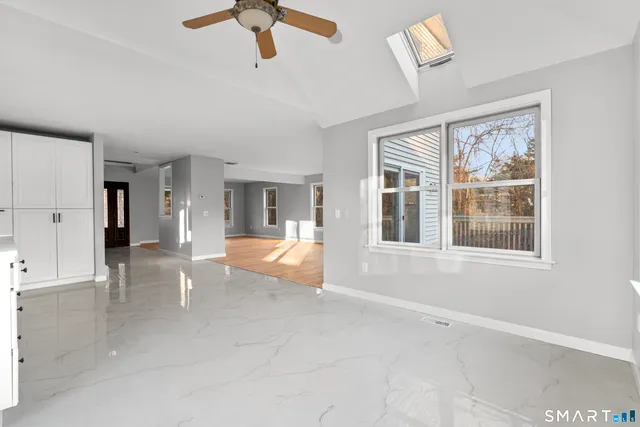 $999,900 | 2 Greenwood Lane, Guilford, CT 06437