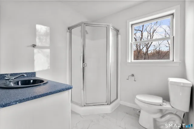 $999,900 | 2 Greenwood Lane, Guilford, CT 06437