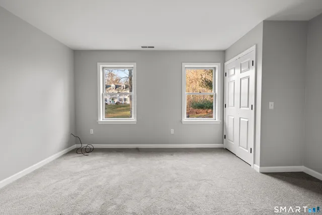 $999,900 | 2 Greenwood Lane, Guilford, CT 06437