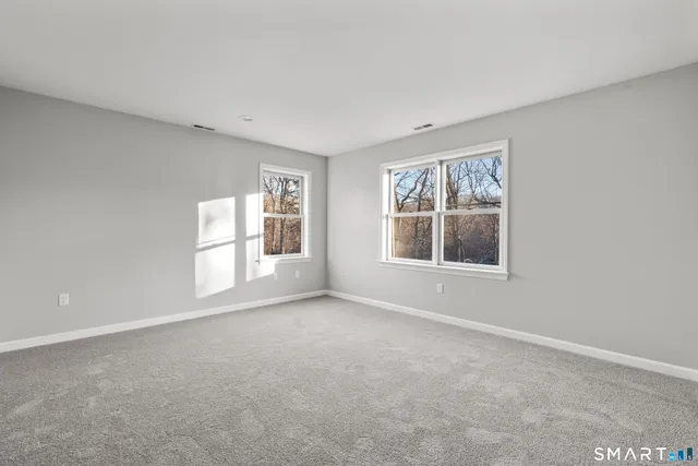 $999,900 | 2 Greenwood Lane, Guilford, CT 06437