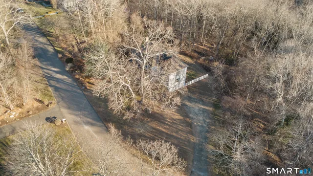 $999,900 | 2 Greenwood Lane, Guilford, CT 06437