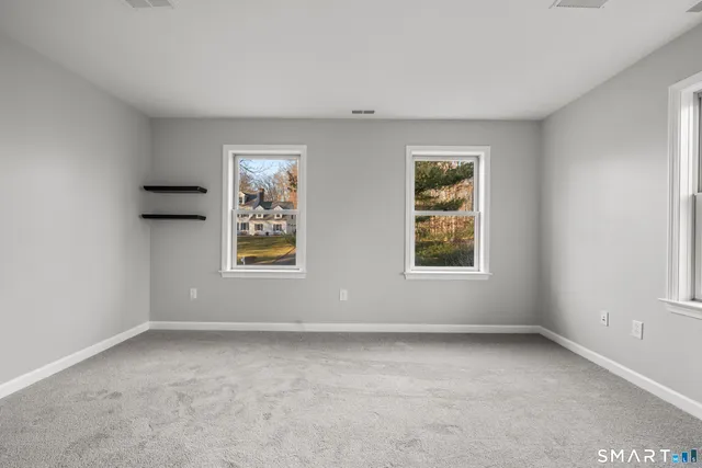 $999,900 | 2 Greenwood Lane, Guilford, CT 06437