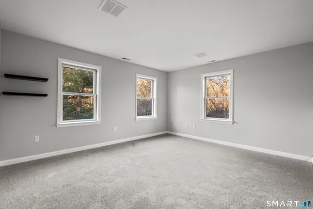 $999,900 | 2 Greenwood Lane, Guilford, CT 06437