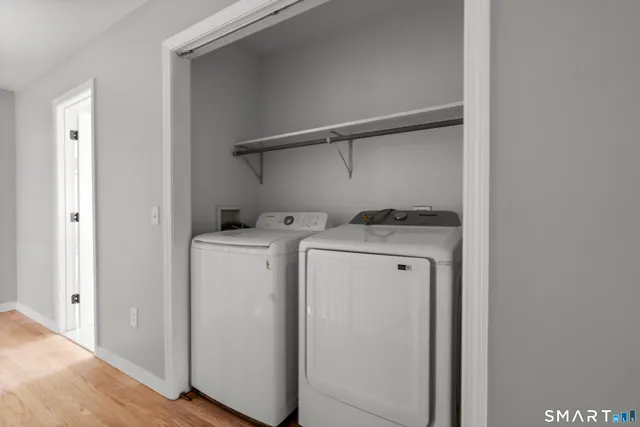 $999,900 | 2 Greenwood Lane, Guilford, CT 06437