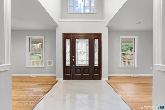 $999,900 | 2 Greenwood Lane, Guilford, CT 06437