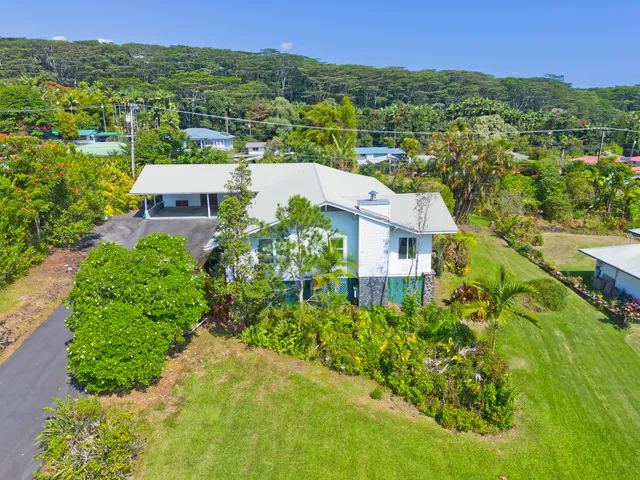 $899,000 | 1706 Waianuenue Avenue, Hilo, HI 96720