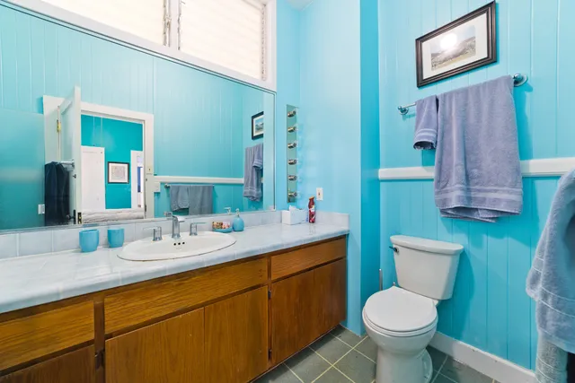 $899,000 | 1706 Waianuenue Avenue, Hilo, HI 96720