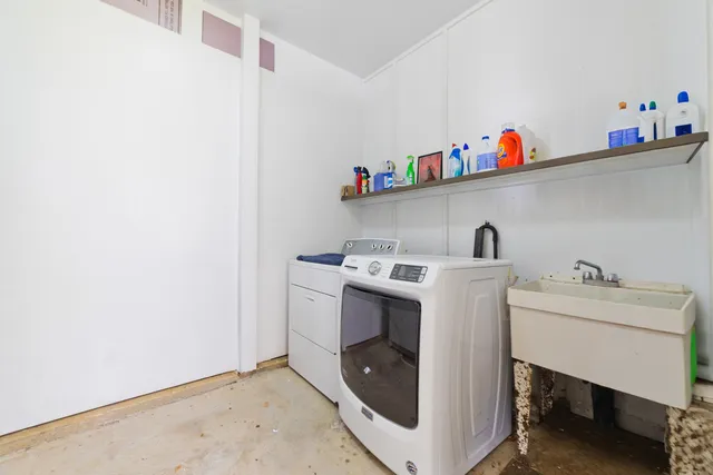 $899,000 | 1706 Waianuenue Avenue, Hilo, HI 96720