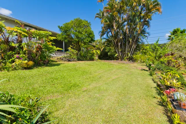 $899,000 | 1706 Waianuenue Avenue, Hilo, HI 96720