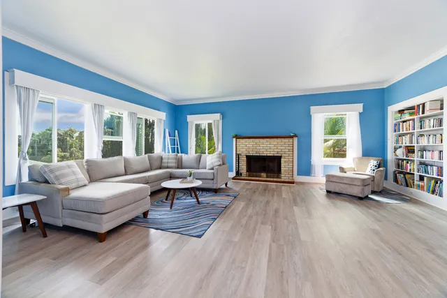 $899,000 | 1706 Waianuenue Avenue, Hilo, HI 96720