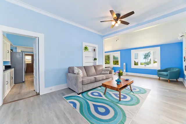 $899,000 | 1706 Waianuenue Avenue, Hilo, HI 96720