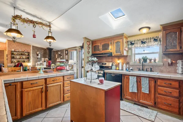 $1,000,000 | 74 Penrose Peak Road, Gillette, WY 82716