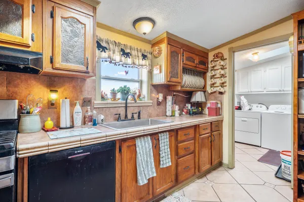 $1,000,000 | 74 Penrose Peak Road, Gillette, WY 82716