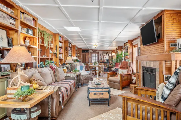 $1,000,000 | 74 Penrose Peak Road, Gillette, WY 82716