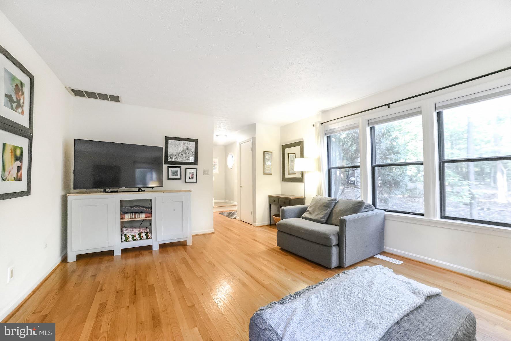 44575 Spinnaker Way California, MD 20619 - Photo 4 of 52 with gleaming hardwood floors