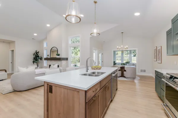 $834,950 | 4708 Knapp Blf Drive, Ada, MI 49301