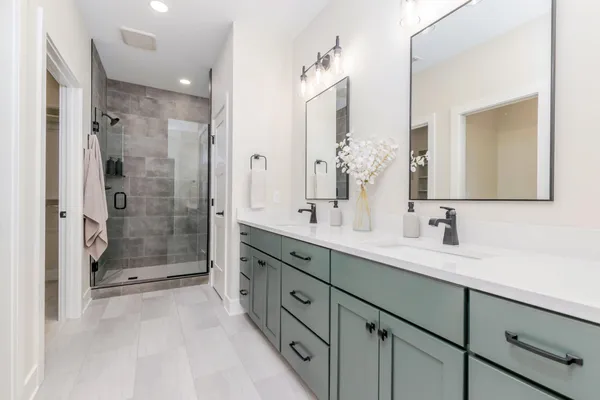 $834,950 | 4708 Knapp Blf Drive, Ada, MI 49301