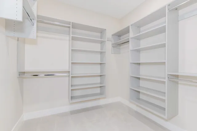 $825,000 | 4708 Knapp Blf Drive, Ada, MI 49301