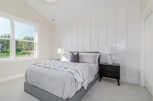 $825,000 | 4708 Knapp Blf Drive, Ada, MI 49301