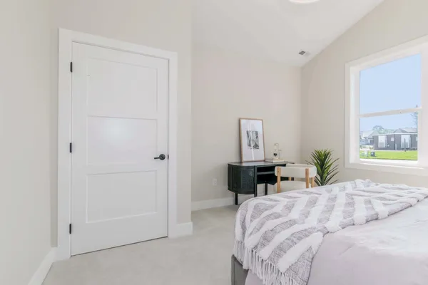 $834,950 | 4708 Knapp Blf Drive, Ada, MI 49301