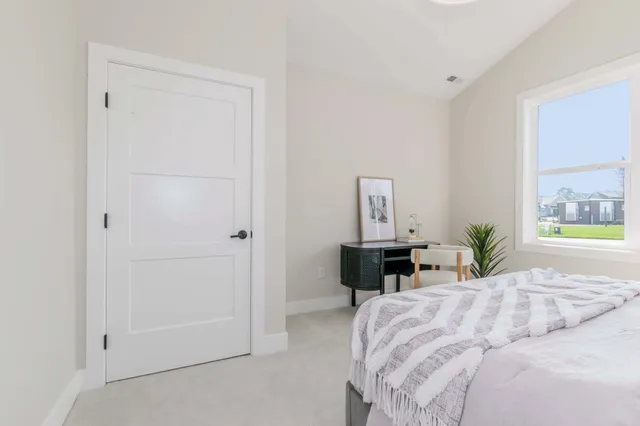 $825,000 | 4708 Knapp Blf Drive, Ada, MI 49301