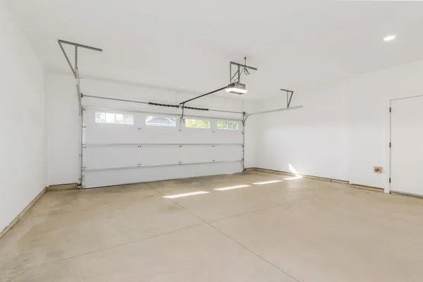 $834,950 | 4708 Knapp Blf Drive, Ada, MI 49301