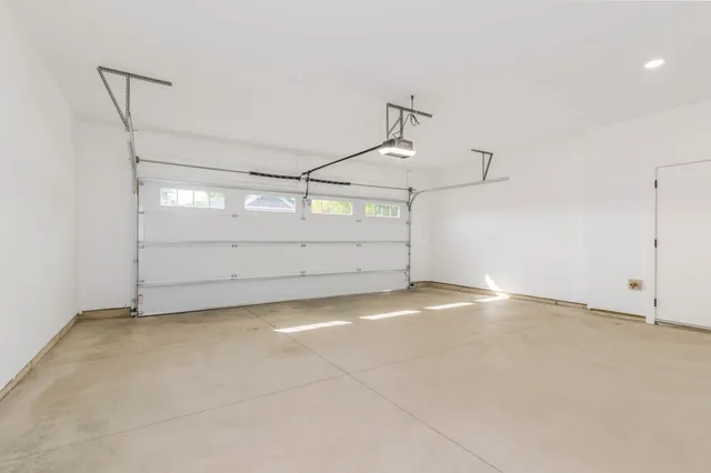 $825,000 | 4708 Knapp Blf Drive, Ada, MI 49301