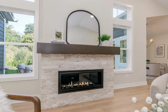 $825,000 | 4708 Knapp Blf Drive, Ada, MI 49301