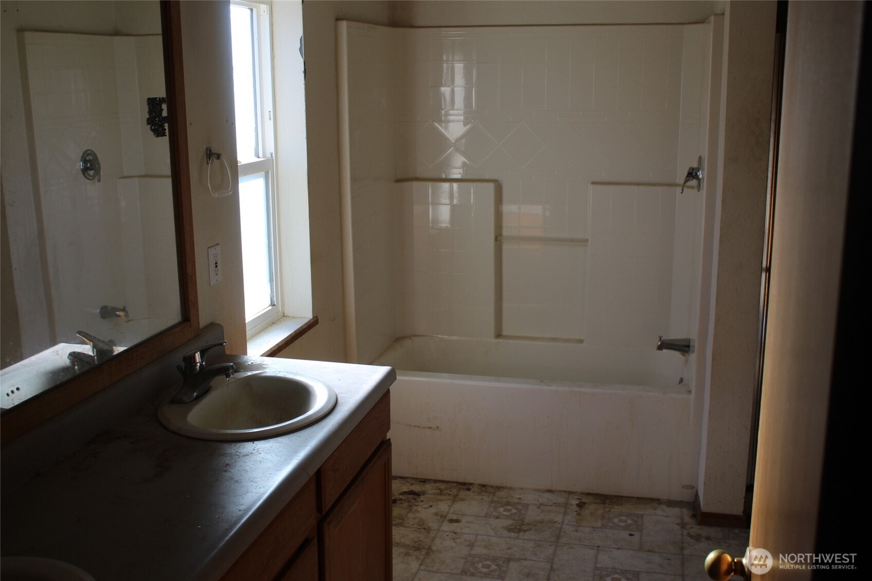 1251 North Klein Road Ritzville, WA 99169 - Photo 14 of 21 a bathroom with a sink and a mirror