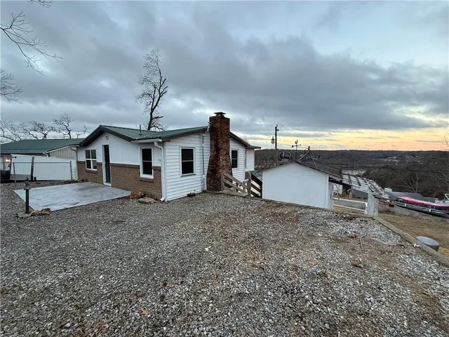 $224,900 | 26274 Waterview Drive, Warsaw, MO 65355