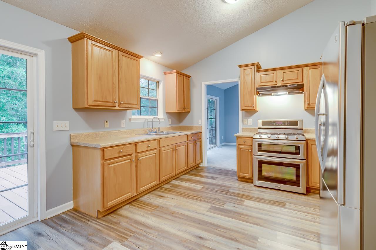 102 Tanager Road Gray Court, SC 29645 - Photo 16 of 35 Gallery Image 16