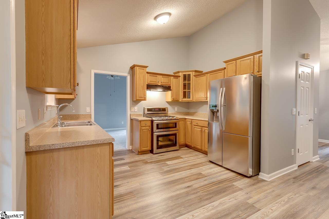 102 Tanager Road Gray Court, SC 29645 - Photo 17 of 35 Gallery Image 17