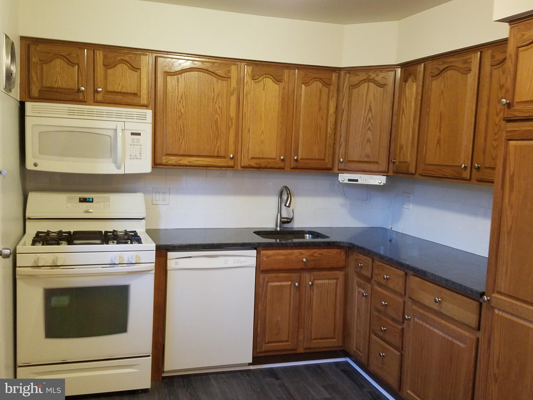 10736 Philcrest Road Philadelphia, PA 19154 - Photo 22 of 59 Gallery Image 22