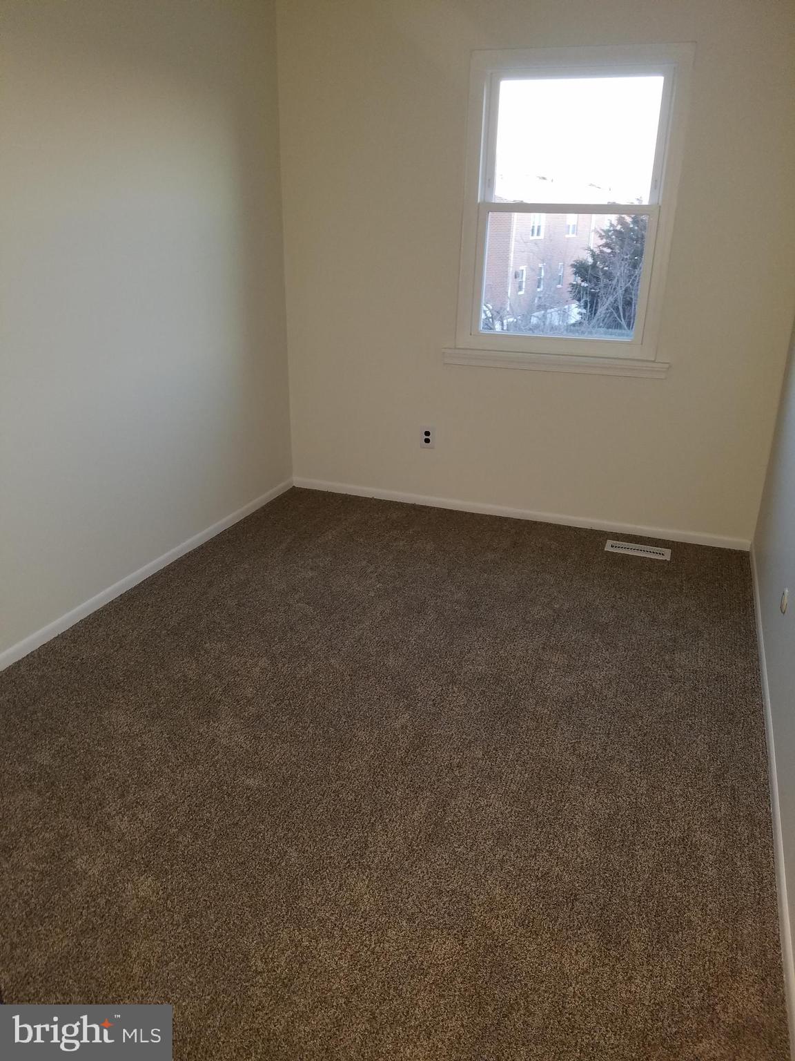10736 Philcrest Road Philadelphia, PA 19154 - Photo 34 of 59 Gallery Image 34