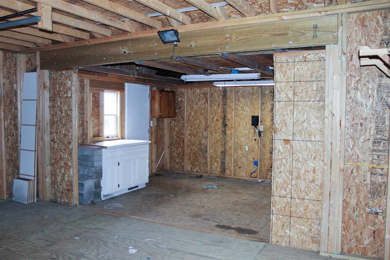 2505 Lone Road Freeland, MI 48623 - Photo 14 of 43 31373942-13.JPG