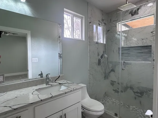 $2,000 | 103 Kikipua, Bastrop, TX 78602