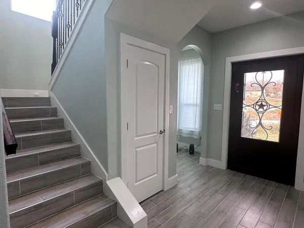 $2,000 | 103 Kikipua, Bastrop, TX 78602