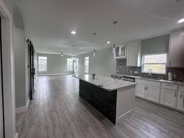 $2,000 | 103 Kikipua, Bastrop, TX 78602