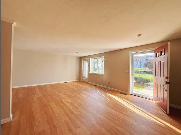 $2,400 | 360 Littleton Road, Unit D15, Chelmsford, MA 01824