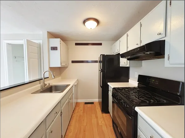 $2,400 | 360 Littleton Road, Unit D15, Chelmsford, MA 01824