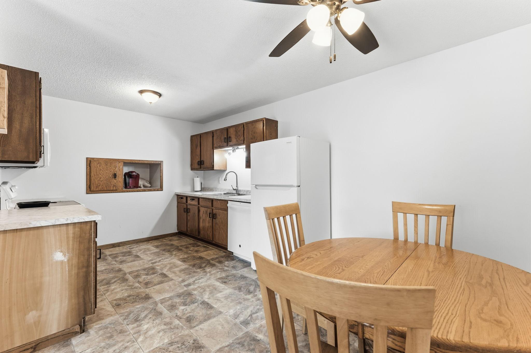 218 Marvin Elwood Road Monticello, MN 55362 - Photo 7 of 28
