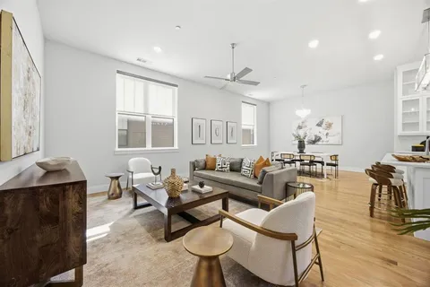 $549,000 | 625 North Tyler Street, Unit 402, Dallas, TX 75208