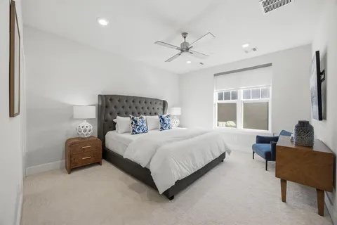 $549,000 | 625 North Tyler Street, Unit 402, Dallas, TX 75208