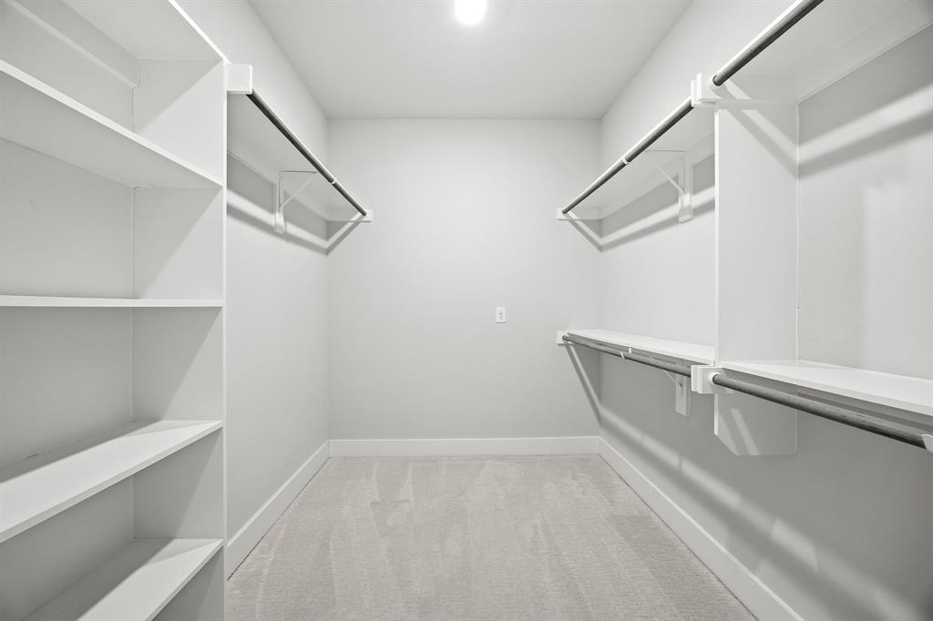 625 North Tyler Street, Unit 402 Dallas, TX 75208 - Photo 27 of 31 a view of small space