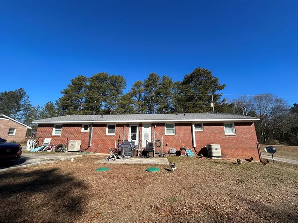 $390,000 | 104-110 White Pine Road, Toccoa, GA 30577