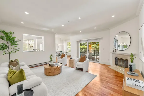 $1,465,000 | 107 El Camino Real, Unit 104, Burlingame, CA 94010