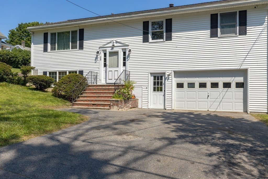 120 Bay State Road Methuen, MA 01844 - Photo 3 of 28 Gallery Image 3