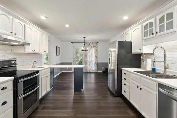 $679,000 | 966 River Bend Drive, Cookeville, TN 38506