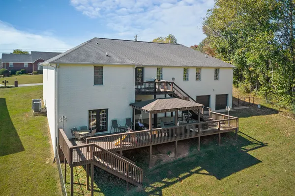 $679,000 | 966 River Bend Drive, Cookeville, TN 38506