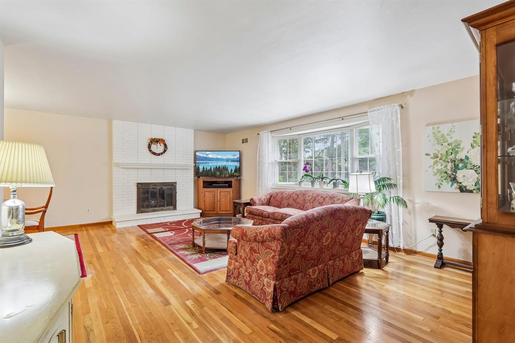 1616 Branning Road Pittsburgh, PA 15235 - Photo 5 of 36 Gallery Image 5